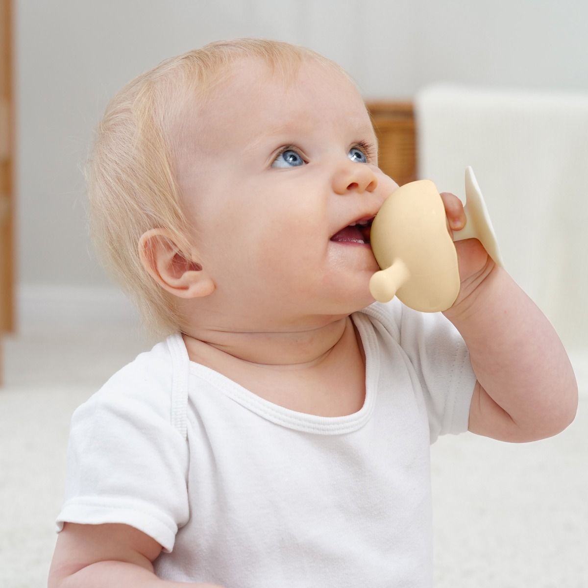 Mombella Mushroom Teether | Beige for teething baby MOD & TOD
