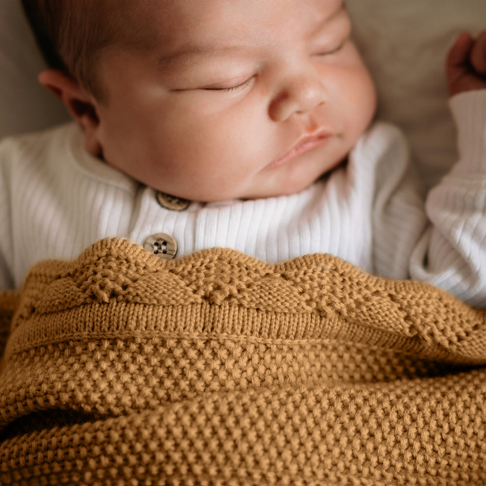 Heirloom Blanket | Scalloped Edge - Cinnamon