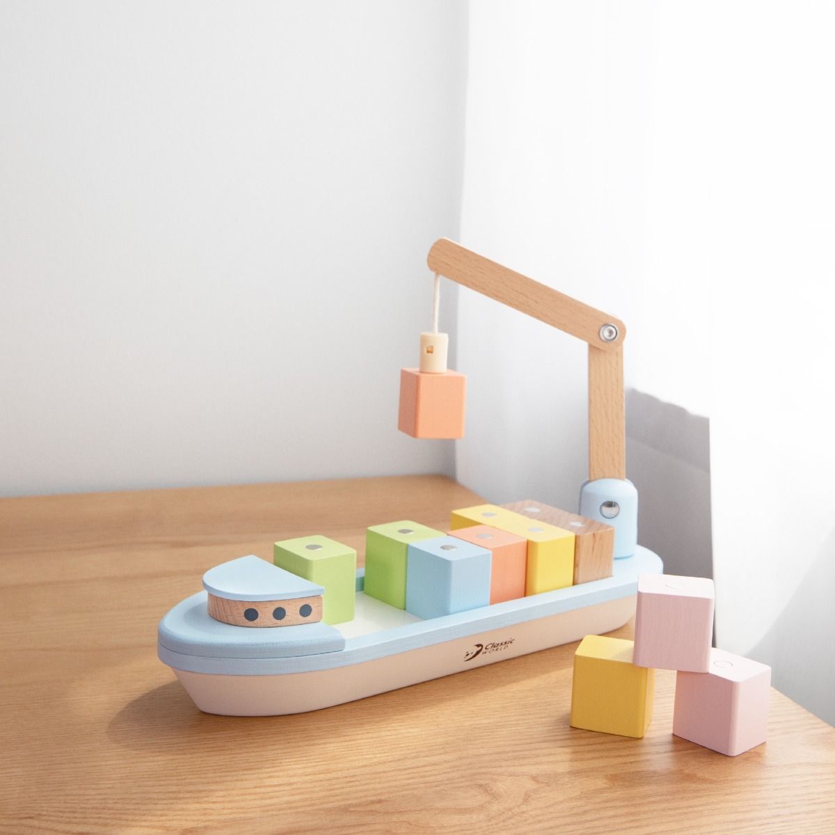 Classic World Block Boat for toddlers. MOD & TOD