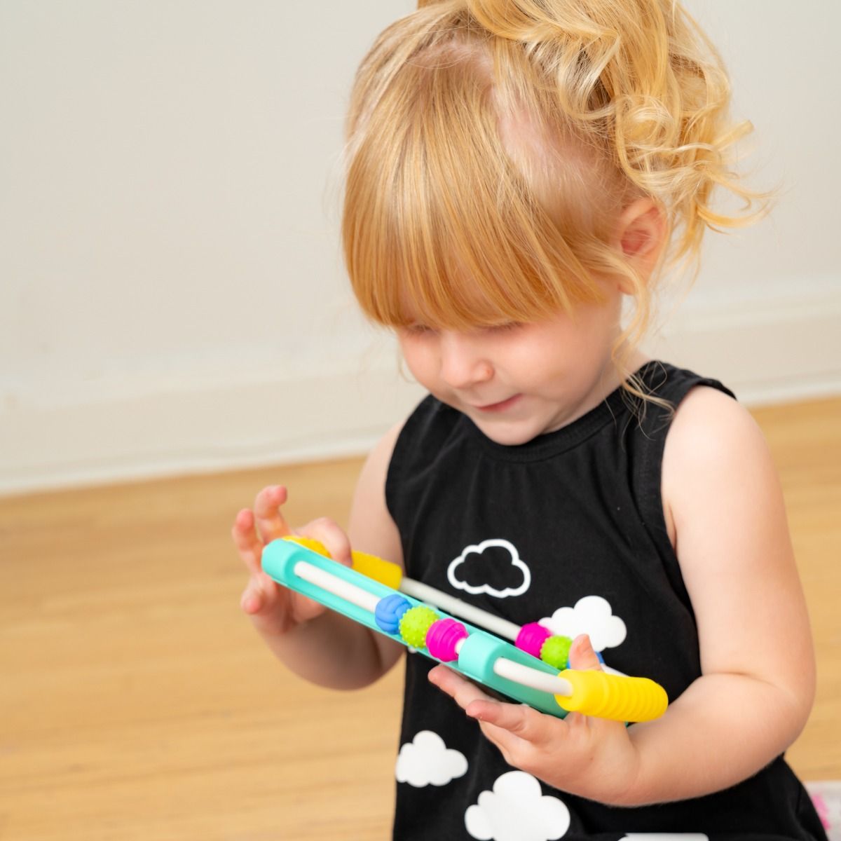 Mobi Peeka developmental mirror for baby. MOD & TOD
