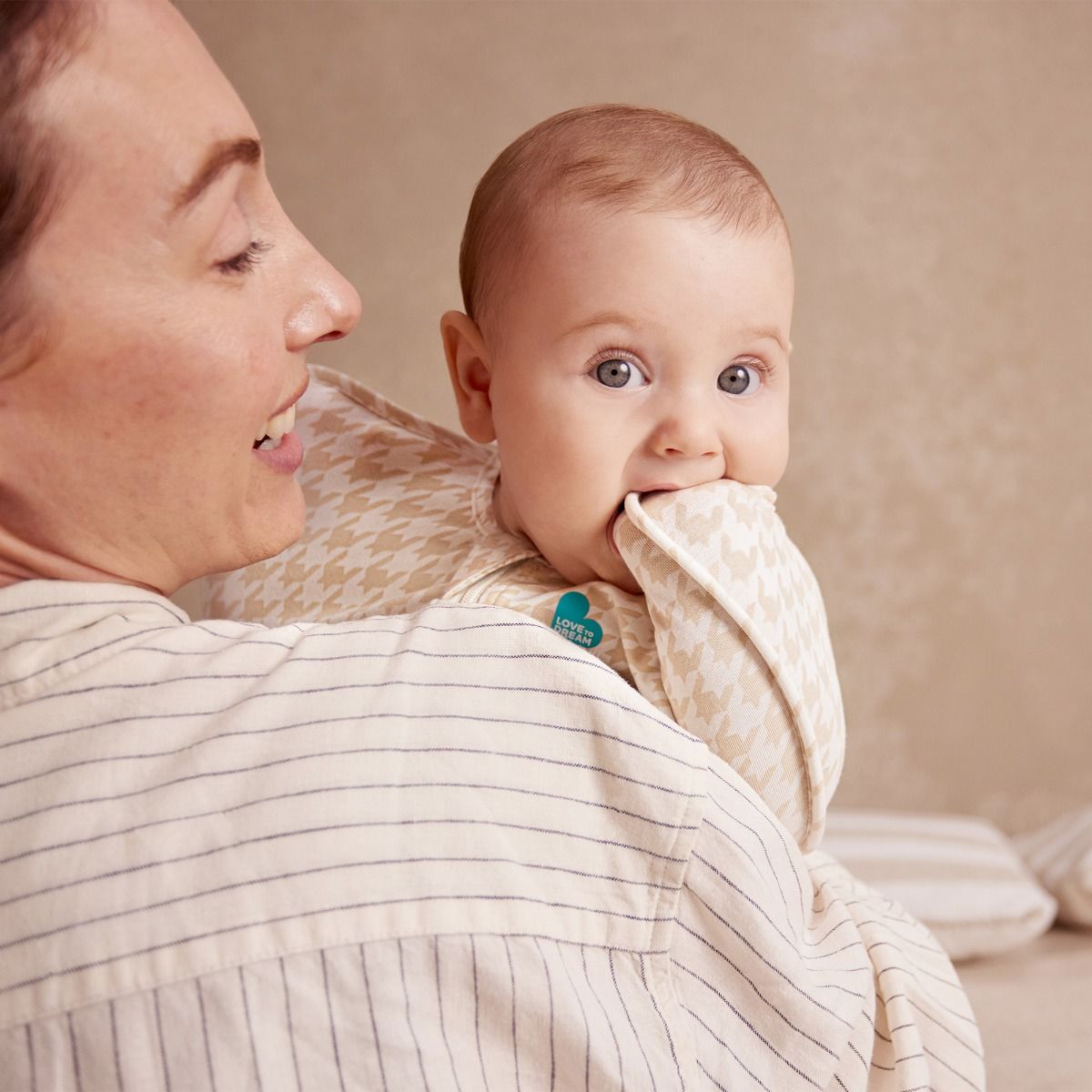 Love to Dream Swaddle Up™ Original 1.0 TOG - Houndstooth | modandtod.com