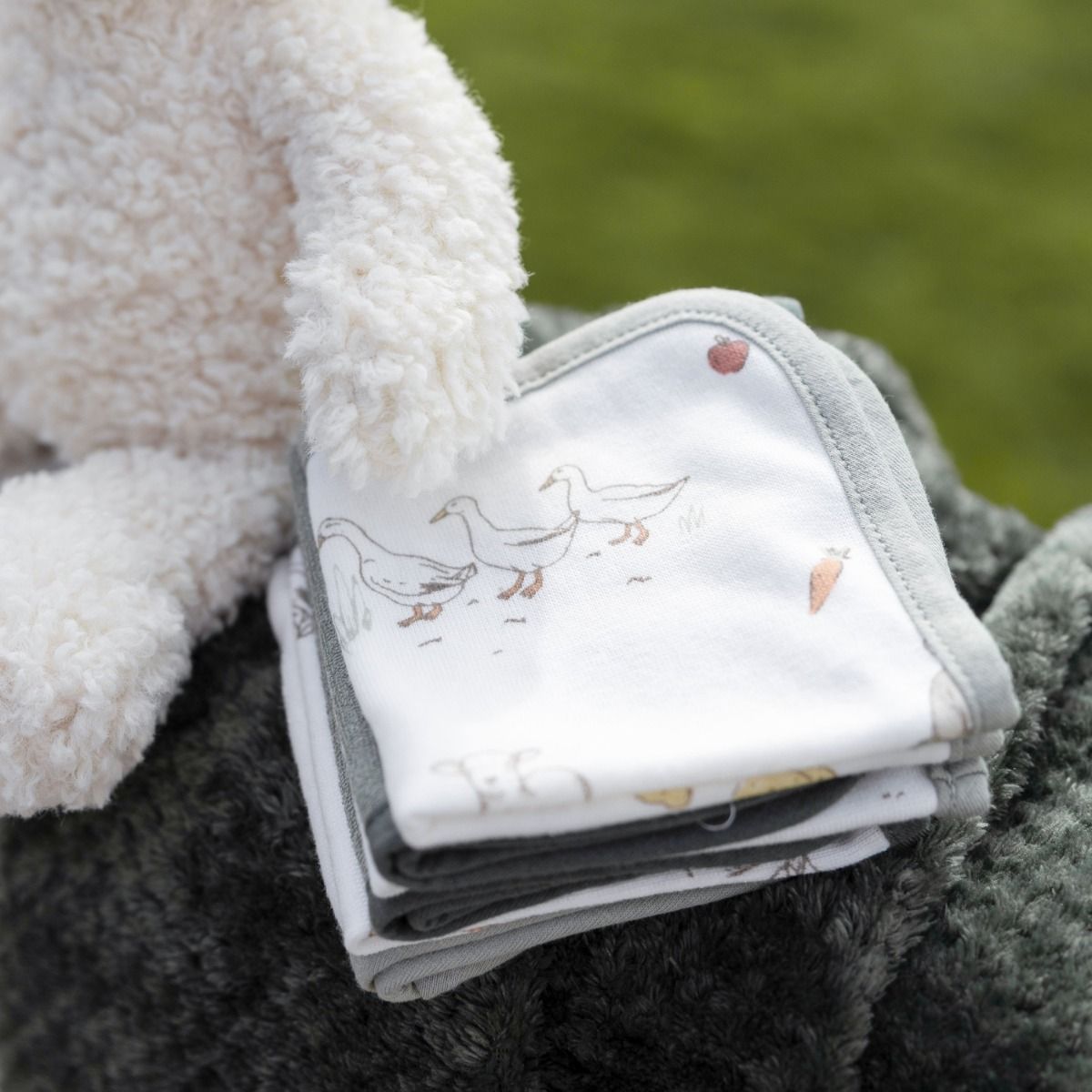The Little Linen Company Boxed Gift Set - Farmyard Lamb | Baby Plush Blanket, Cuddly Plush Toy, 6 Knitted Terry Washers, Muslin Wrap | modandtod.com