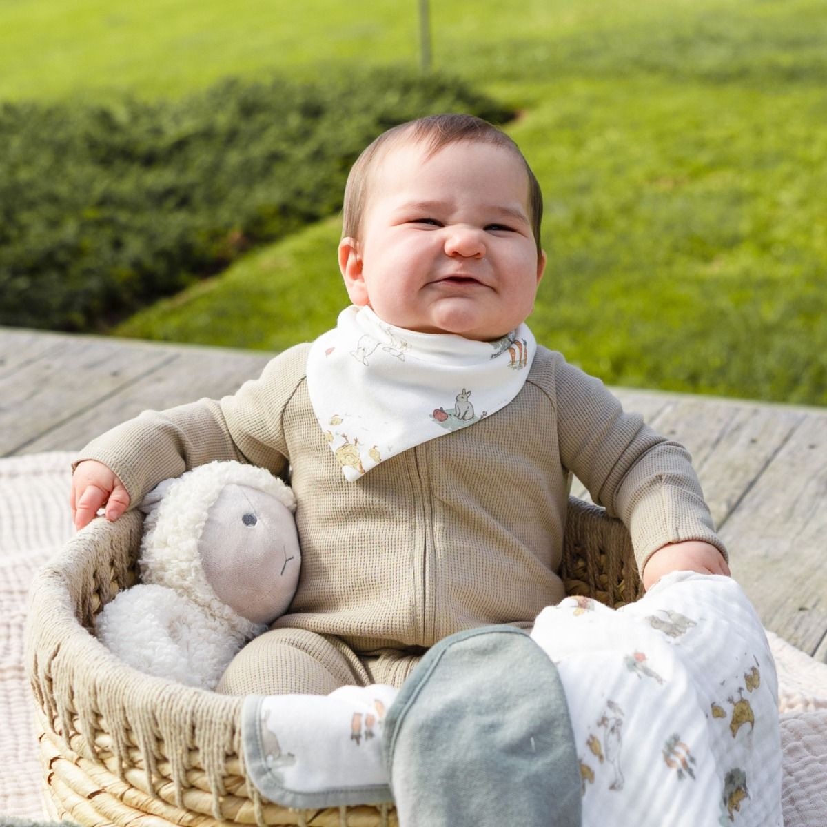 The Little Linen Company Boxed Gift Set - Farmyard Lamb | Baby Plush Blanket, Cuddly Plush Toy, 6 Knitted Terry Washers, Muslin Wrap | modandtod.com
