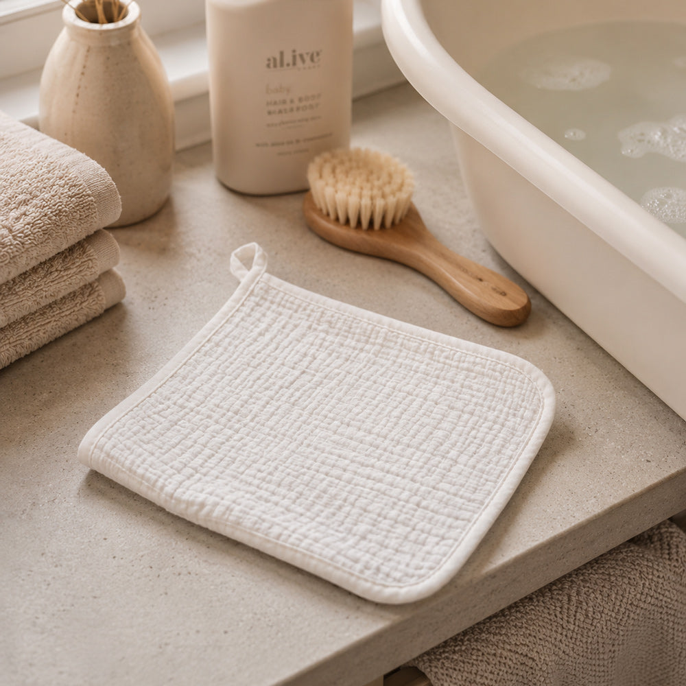 River & Oak Trading Baby Cotton Muslin Wash Cloths 4 Pack - White | modandtod.com