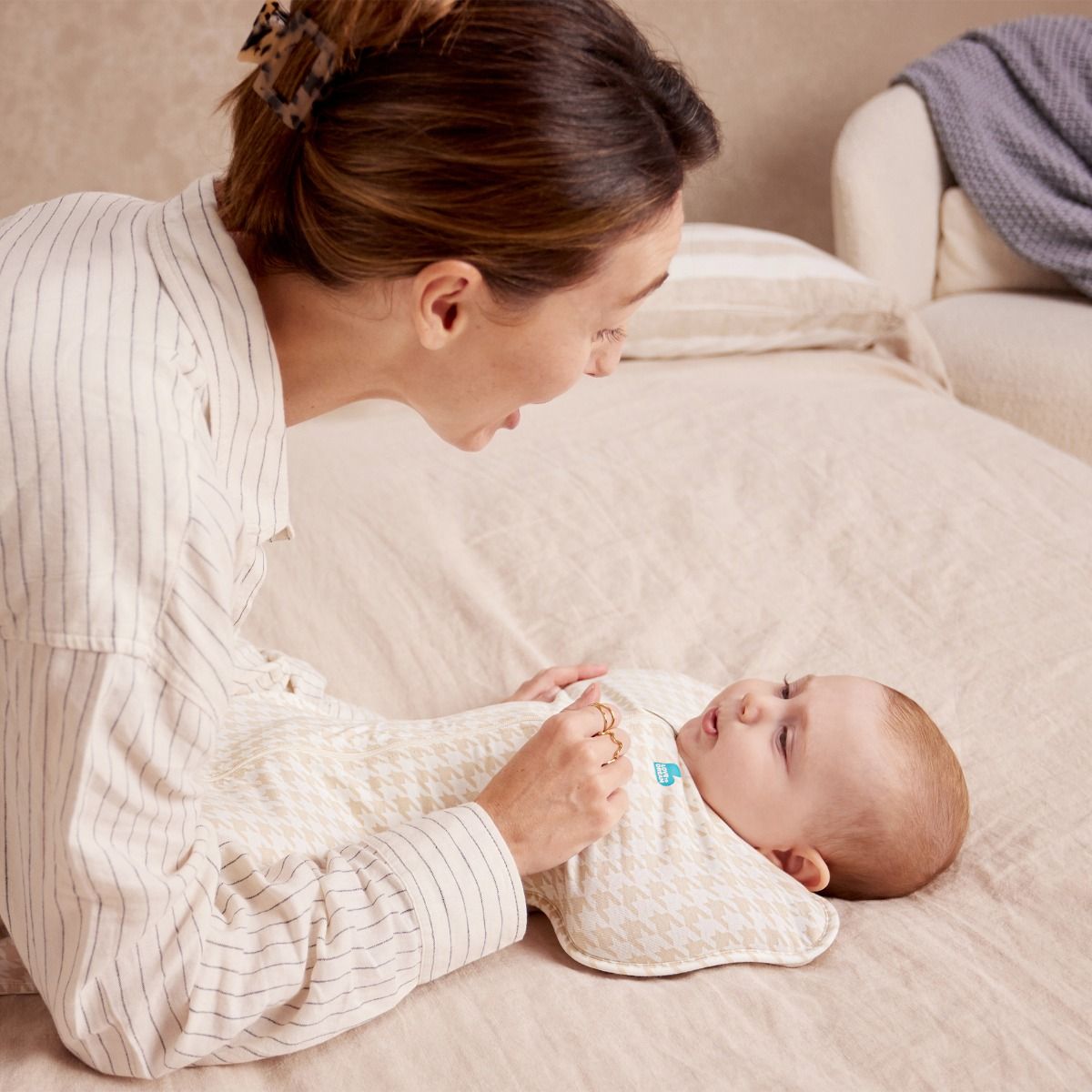 Love to Dream Swaddle Up™ Original 1.0 TOG - Houndstooth | modandtod.com