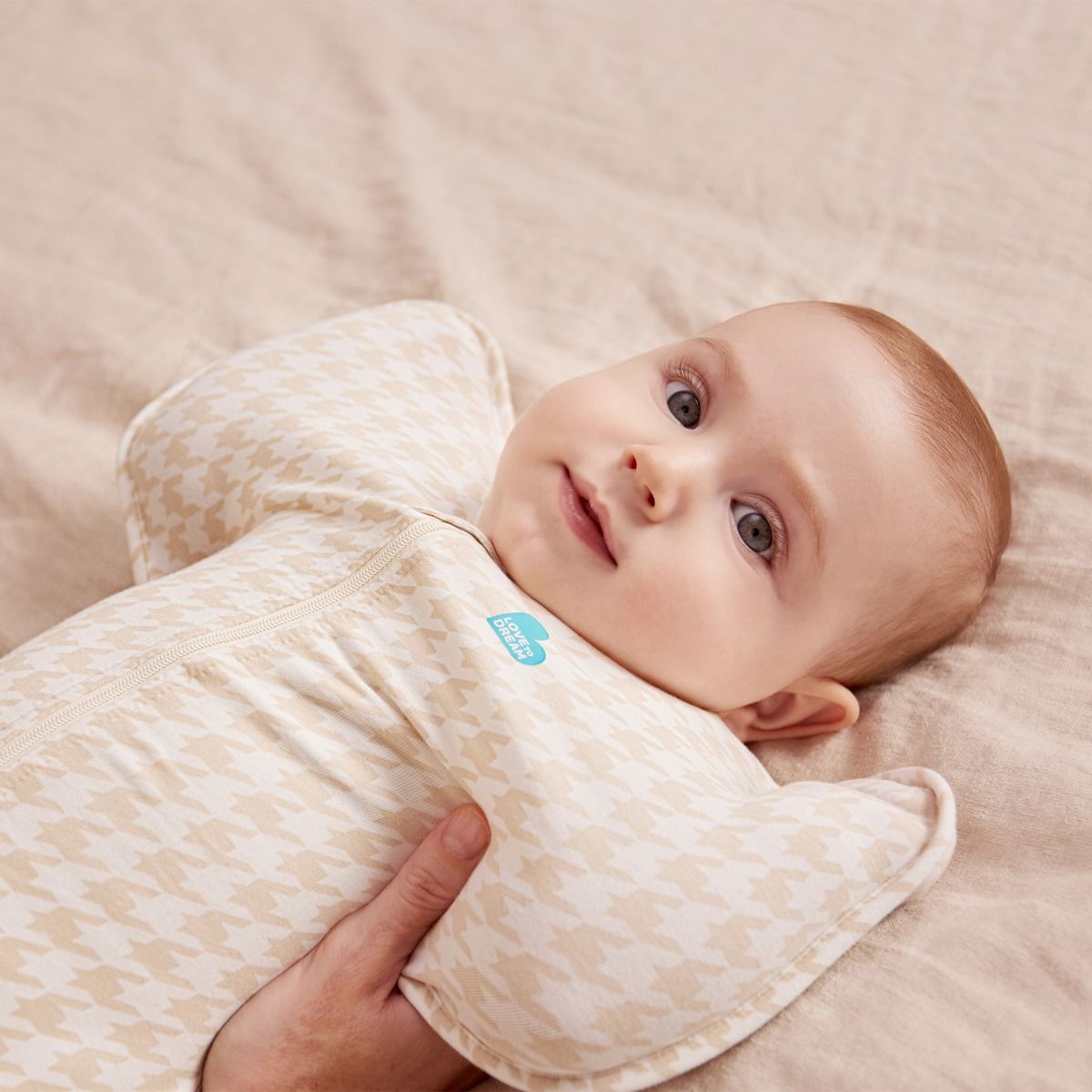 Love to Dream Swaddle Up™ Original 1.0 TOG - Houndstooth | modandtod.com