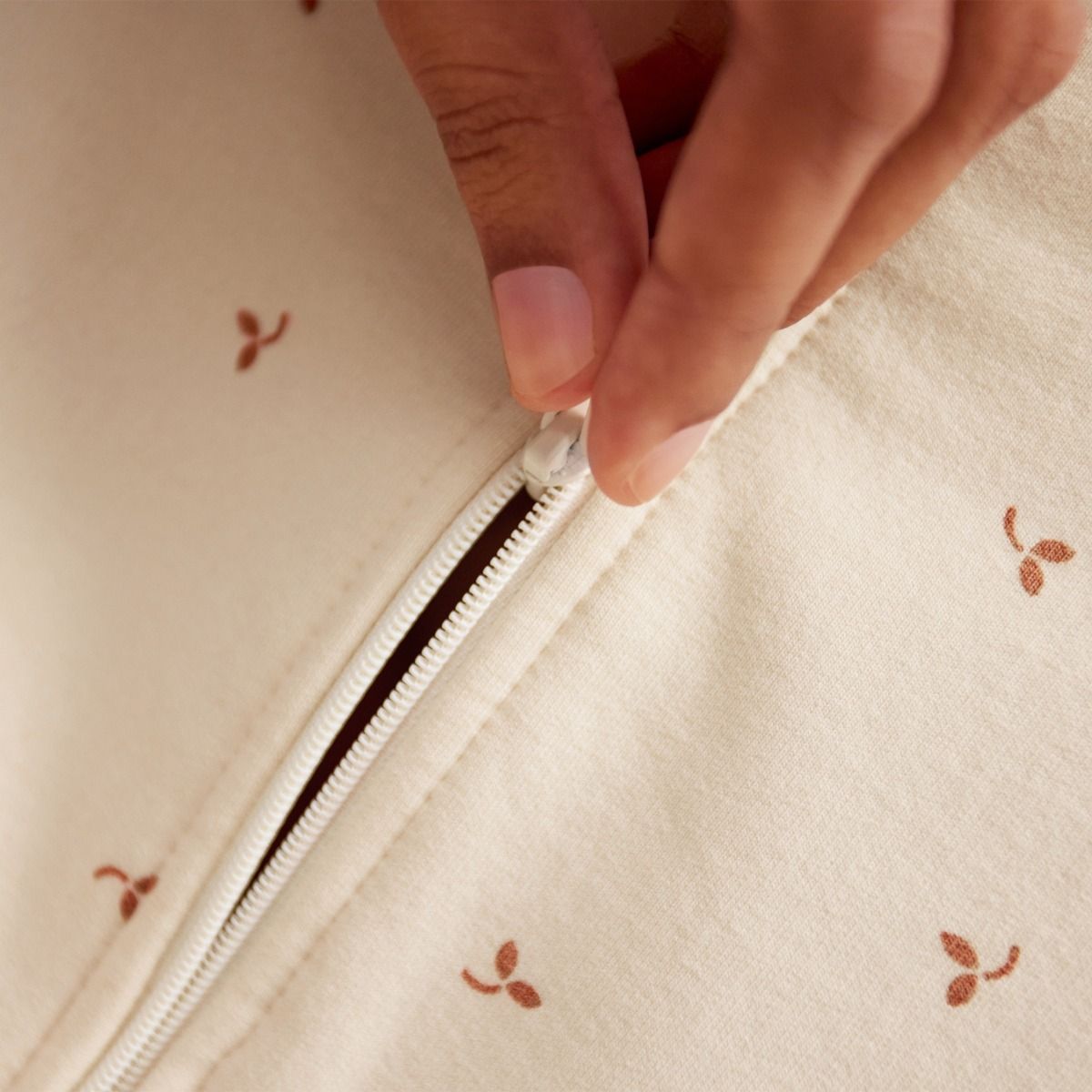Love to Dream Swaddle Up™ All Seasons 1.5 TOG - Twigs | modandtod.com