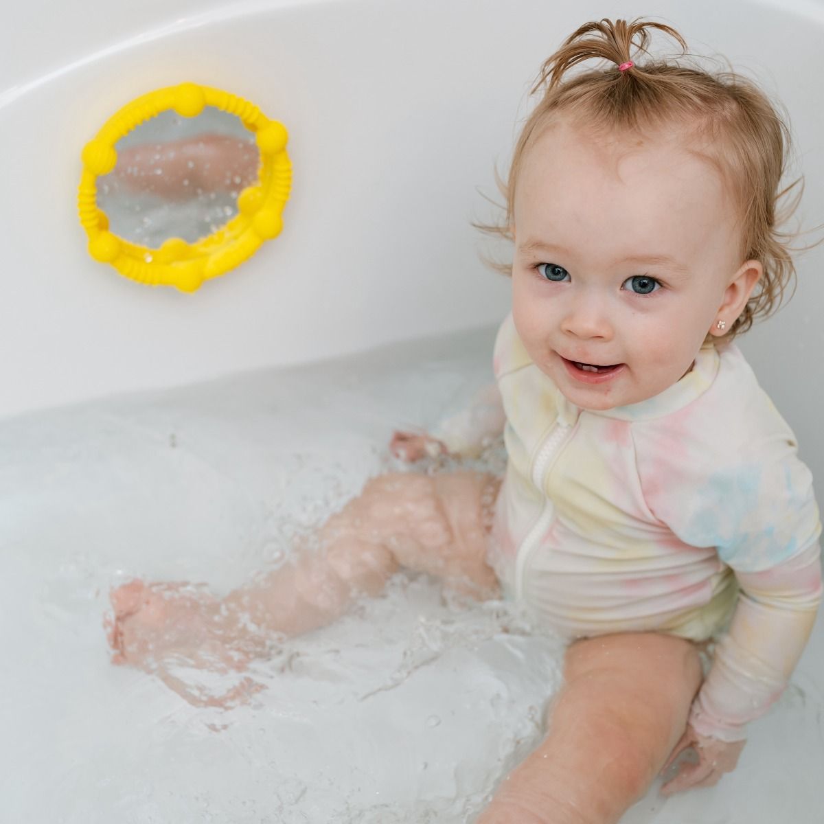 Mobi Lookee sensory bath mirror for baby and toddler bathtime fun. MOD & TOD