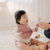 Fresh Food Feeder in Speckled Cream for baby starting solids. Introduce food safely to baby. Self-feeding.